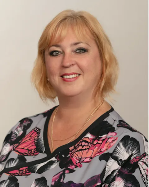 Dr. Dana Biete